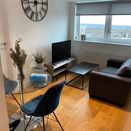 Morden 1 Bedroom City- Apt Central Stylish Living Кройдон Екстериор снимка