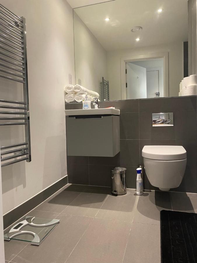 Morden 1 Bedroom City- Apt Central Stylish Living Кройдон Екстериор снимка